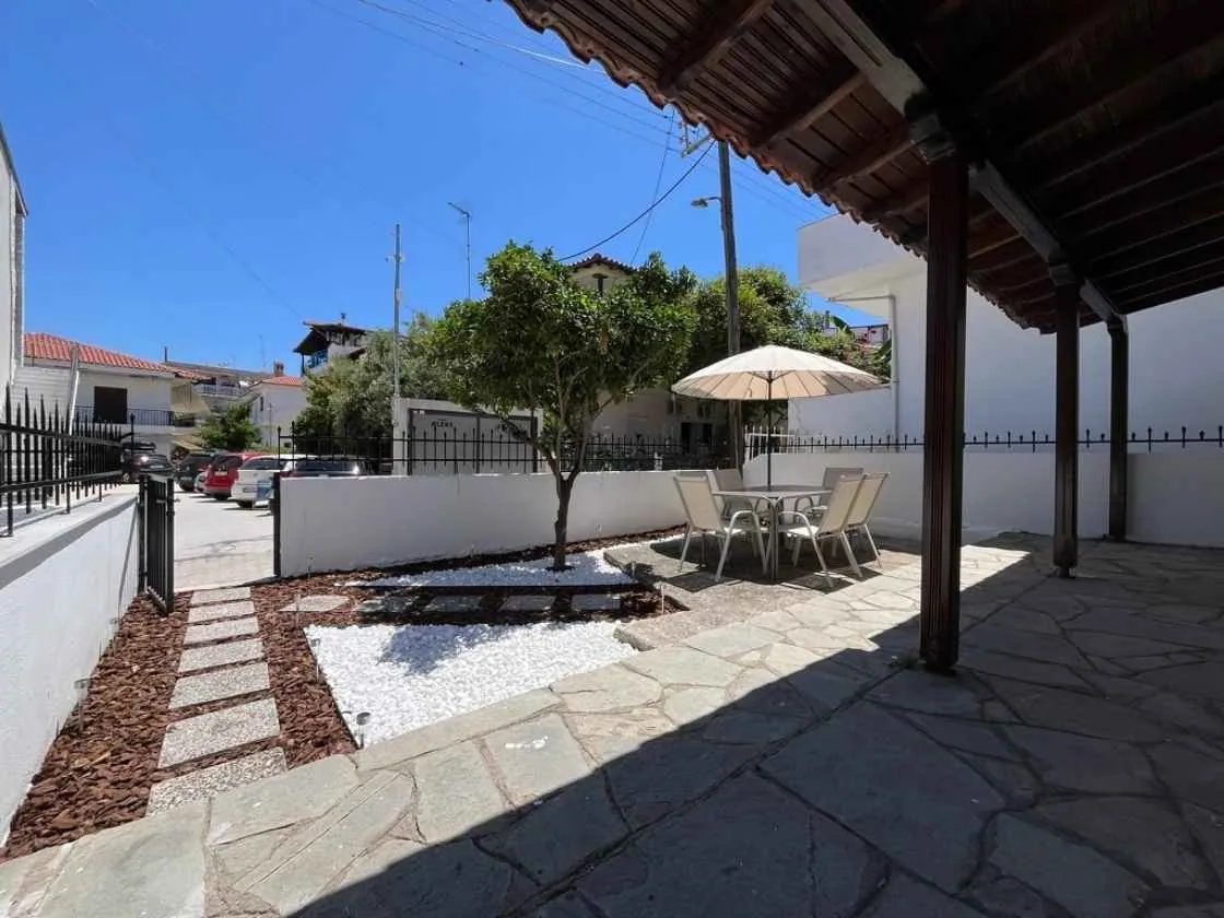 ELPIDA 2 – šestilůžkový mezonet 30 m od moře | chalkidikisezuzi.cz – fotografie 10