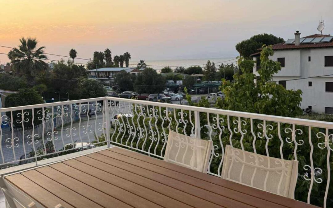 Apartmán Dimitris 2 – balkon s výhledem na moře